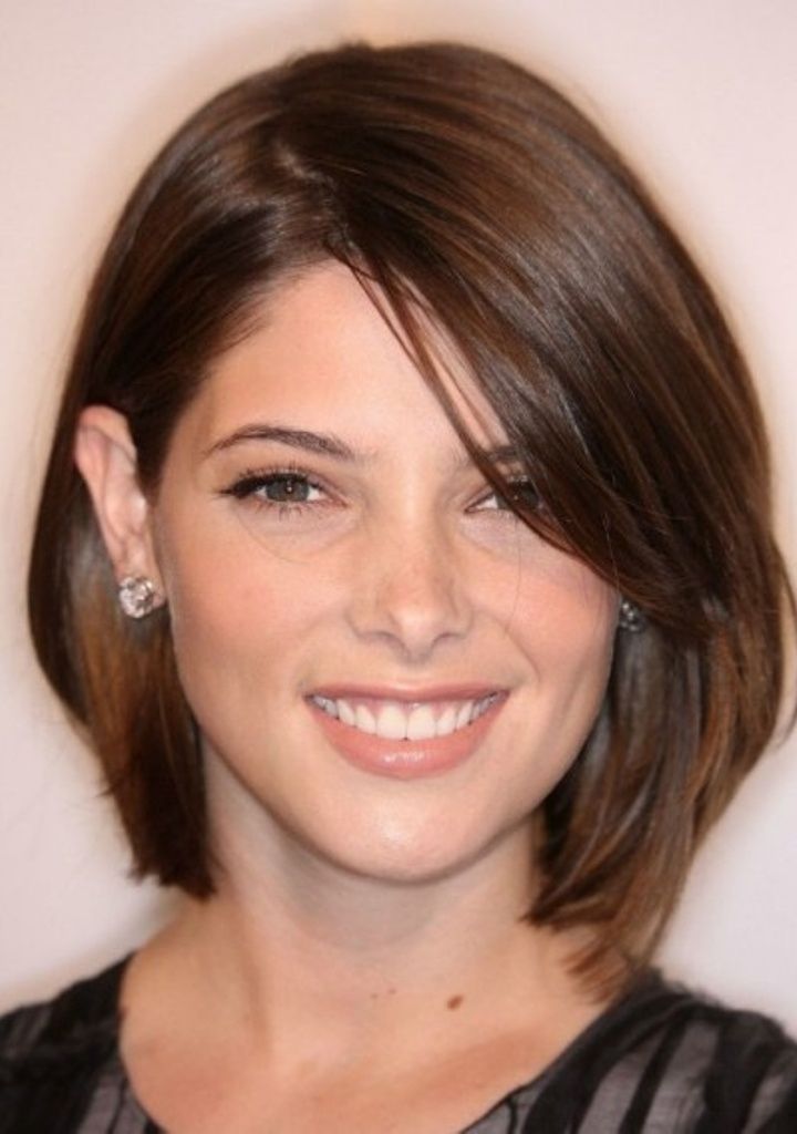 30 Medium Hairstyles For Round Faces – Wear It And Glam It Inside Medium To Long Hairstyles For Round Faces (Photo 11 of 25)