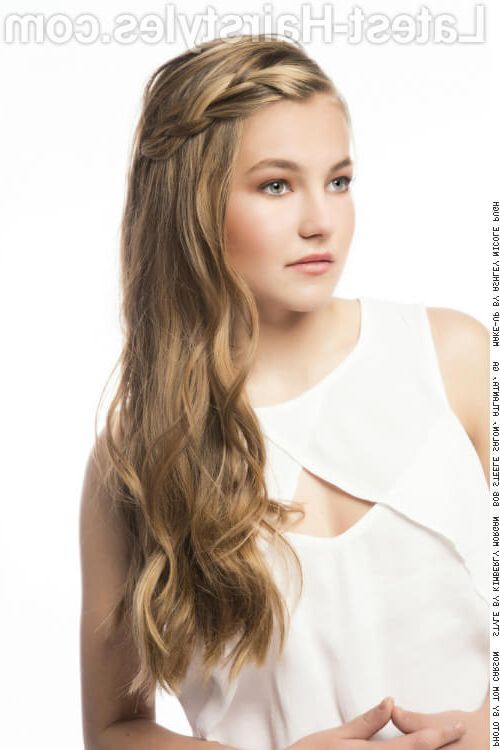 38 Ridiculously Cute Hairstyles For Long Hair (popular In 2019) Within Long Hairstyles Pinned Back (Photo 17 of 25)