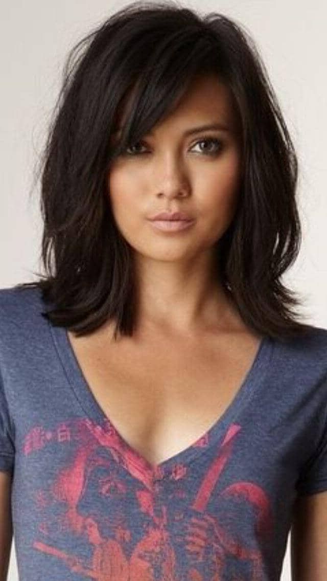 50 Fresh Hairstyle Ideas With Side Bangs To Shake Up Your Style Pertaining To Long Haircuts Layered With Bangs (Photo 20 of 25)