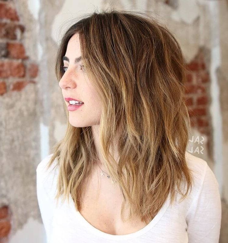 50 Pretty Chic Medium Lenght Hairstyles For 2019 With Regard To Medium Long Haircuts (View 21 of 25)