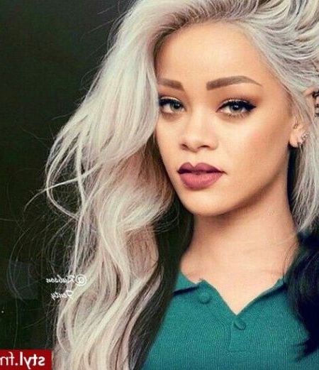 51 Top Rihanna Hairstyles That Are Worth Trying For Every Girl Intended For Rihanna Long Hairstyles (Photo 25 of 25)