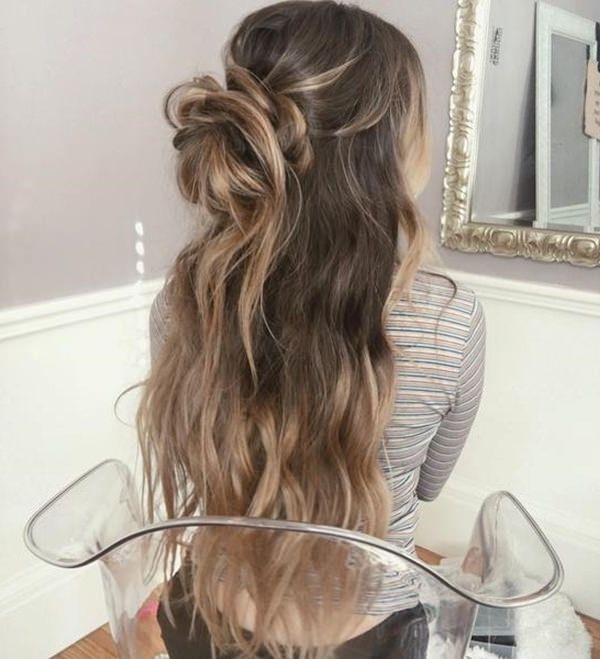 70 Prom Hair Ideas To Sparkle Like You Were A Queen With Regard To Loose Messy Waves Prom Hairstyles (Photo 6 of 25)