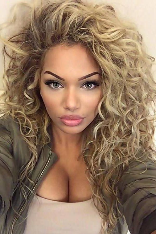 81 Stunning Curly Hairstyles For 2019 Short,medium & Long Curly In Long Hairstyles Pulled To One Side (Photo 22 of 25)