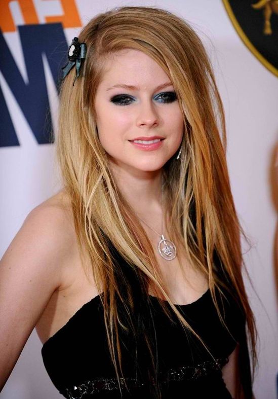 Cute Long Hairstyles For Girls: Avril Lavigne Hair – Popular Haircuts Throughout Long Hairstyles Cute (View 23 of 25)