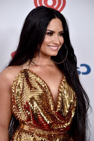 Demi Lovato Long Straight Cut – Demi Lovato Long Hairstyles Looks In Demi Lovato Long Hairstyles (Photo 20 of 25)