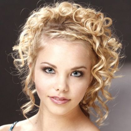 Gorgeous Casual Updo Long Curly Hairstyles – Casual Updo Long Curly With Regard To Casual Hairstyles For Long Curly Hair (View 20 of 25)