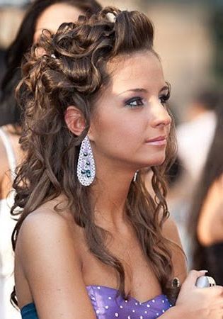 Hairstyle Men 2012: Prom Hairstyles 2012 With Regard To Loose Messy Waves Prom Hairstyles (View 22 of 25)