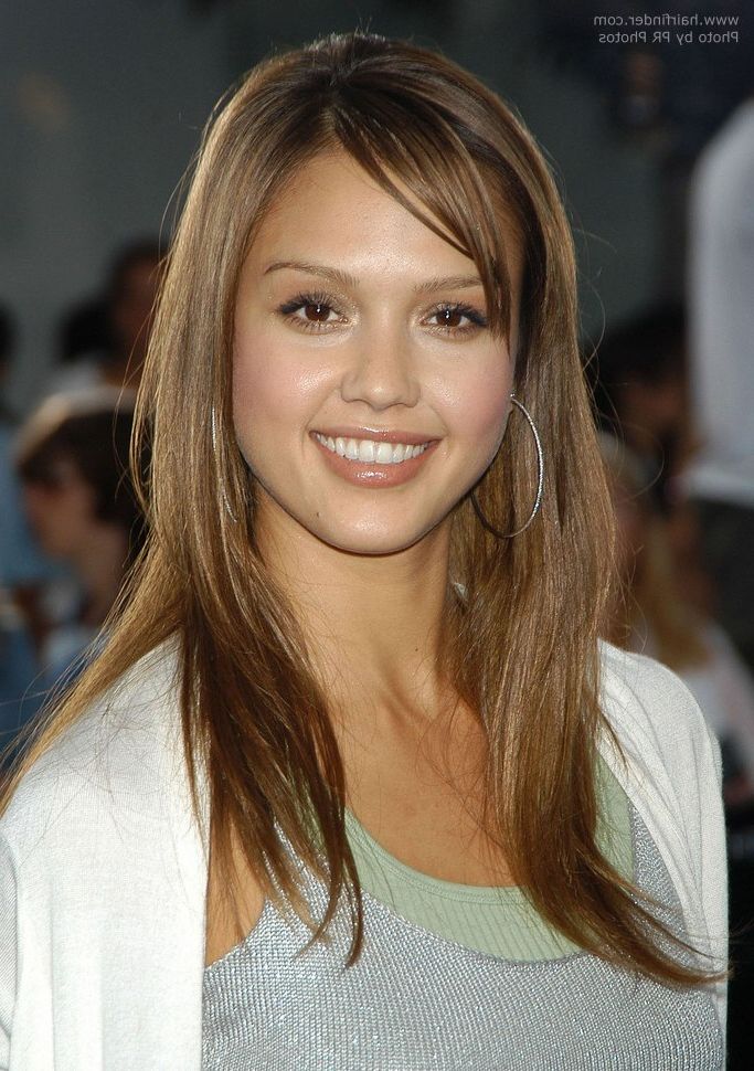 Jessica Alba Wearing Her Hair Long And Straight For Jessica Alba Long Hairstyles (View 9 of 25)