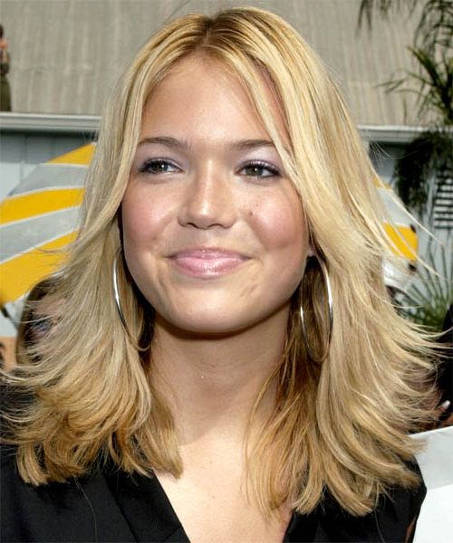 Mandy Moore Casual Long Straight Hairstyle – Light Blonde Hair Color Intended For White Blonde Flicked Long Hairstyles (View 19 of 25)