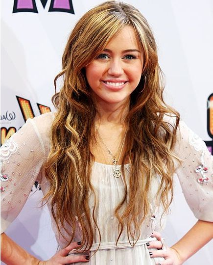 Miley Cyrus Long Hairstyles – Popular Haircuts Pertaining To Miley Cyrus Long Hairstyles (View 1 of 25)