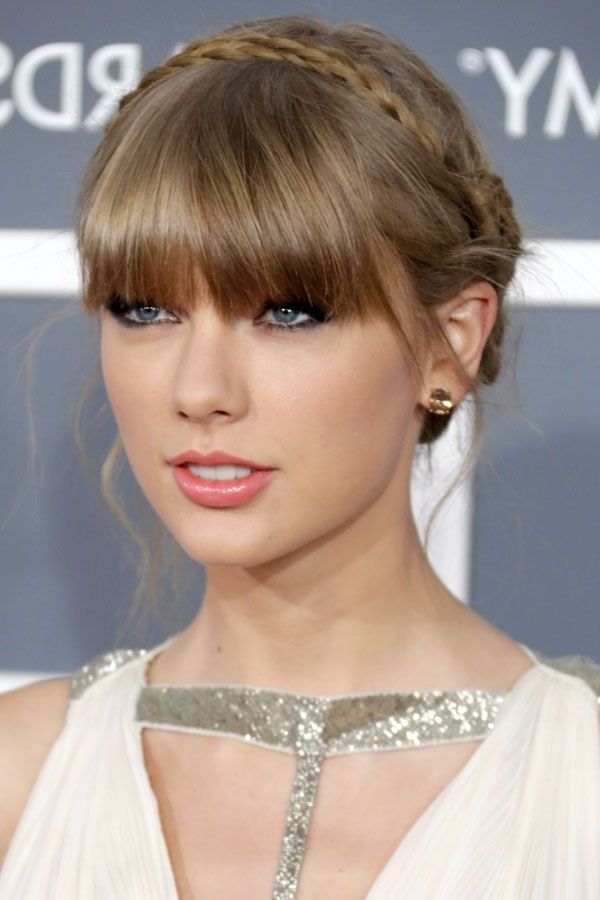 Taylor Swift Hair Has Changed So Much – Curls To Pink For Taylor Swift Long Hairstyles (View 19 of 25)