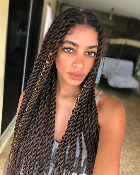 12 Looks That'll Make You Wanna Get Box Twists, Like Right Now Within Most Recently Very Thick And Long Twists Yarn Braid Hairstyles (View 3 of 25)