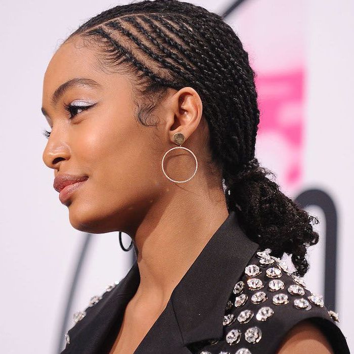 16 Braids For Medium Length Hair With 2018 Black Shoulder Length Braids With Accents (View 20 of 25)