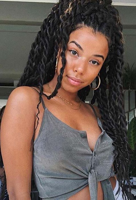 49 Senegalese Twist Hairstyles For Black Women | Stayglam Intended For Most Current Loose Twist Hairstyles With Hair Wrap (View 6 of 25)