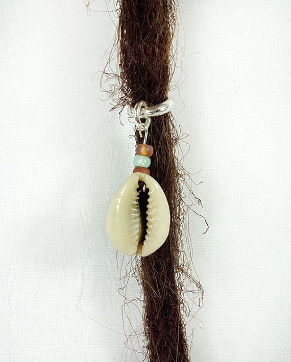 Silver Tone Cowry Sea Shell Dreadlock Accessory | Hair Within Most Recently Puka Shell Beaded Braided Hairstyles (Photo 18 of 25)