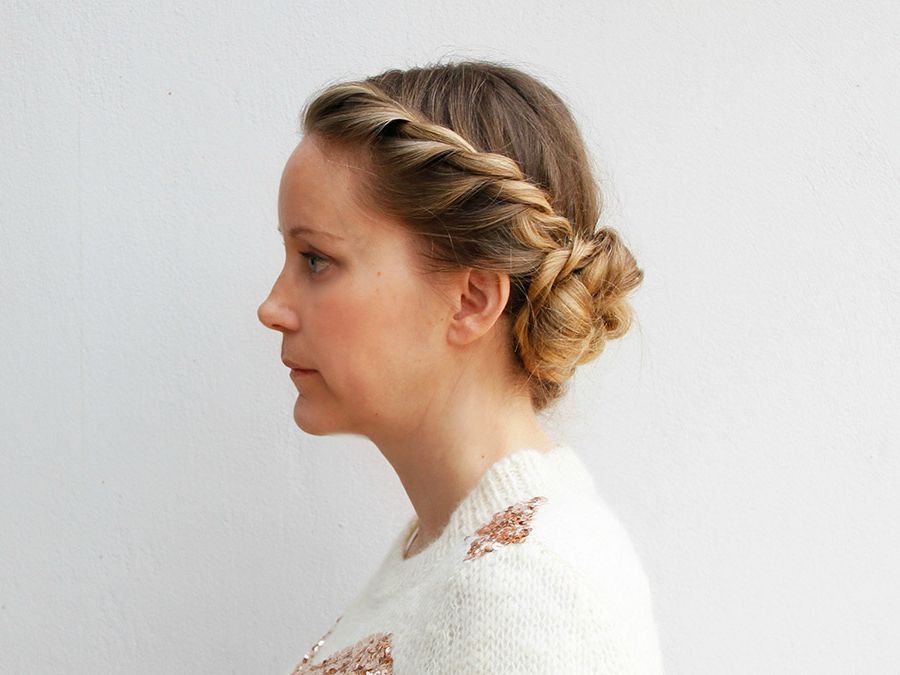 Sweet And Simple: How To Get This Rope Braid Updo – More With Regard To Most Current Rope Twist Updo Hairstyles With Accessories (Photo 19 of 25)