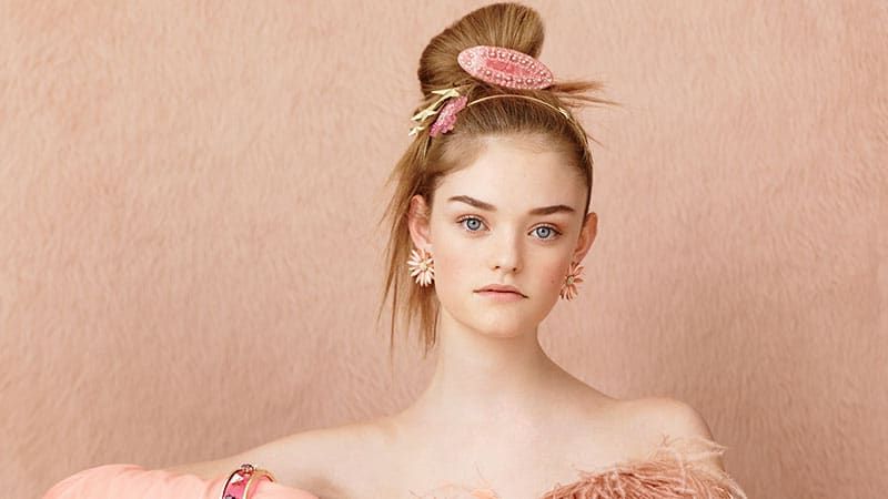 30 Stunning Prom Hairstyles For 2019 – The Trend Spotter In Decorative Topknot Hairstyles (View 6 of 25)