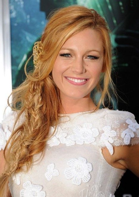 Blake Lively Messy Side Fishtail Braid Hairstyle | Wedding In Current Messy Side Fishtail Braided Hairstyles (View 19 of 25)