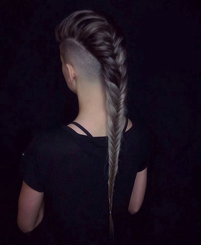 10 Offbeat Mohawk Hairstyles With Shaved Sides For Women Intended For Side Shaved Long Hair Mohawk Hairstyles (View 14 of 25)