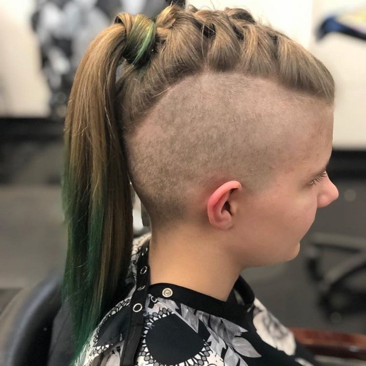 10 Offbeat Mohawk Hairstyles With Shaved Sides For Women With Regard To Side Shaved Long Hair Mohawk Hairstyles (View 4 of 25)