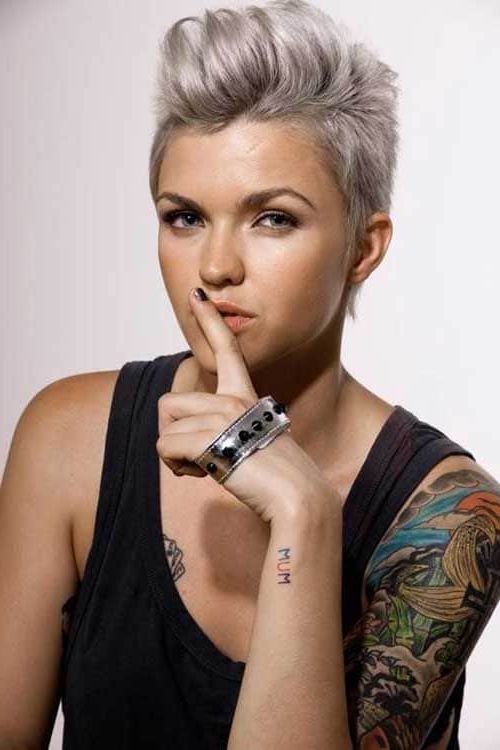 10 Striking Short Silver Hair To Make You Look Young In Silver Short Bob Haircuts (View 24 of 25)