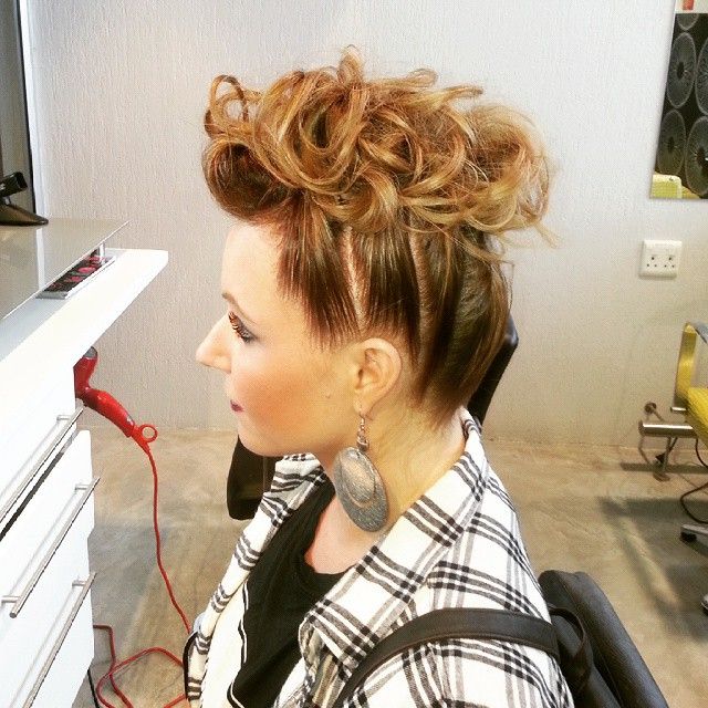 15 Gorgeous Mohawk Hairstyles For Women This Year Inside Faux Mohawk Hairstyles With Springy Curls (Photo 14 of 25)
