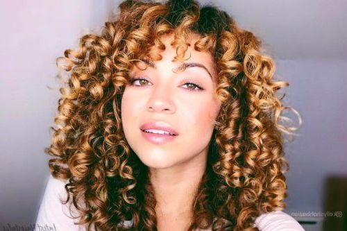 25 Cutest Hairstyles For Short Curly Hair Pertaining To Soft Highlighted Curls Hairstyles With Side Part (View 3 of 25)