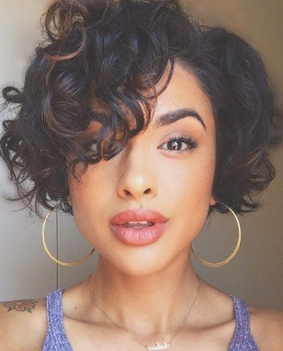28 Curly Pixie Cuts That Are Perfect For Fall 2017 | Glamour Throughout Pixie Haircuts With Bangs And Loose Curls (Photo 4 of 25)