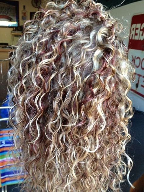3 Hot Curly Hair With Blonde Highlights Pics That Will Take Regarding Curls And Blonde Highlights Hairstyles (View 4 of 25)