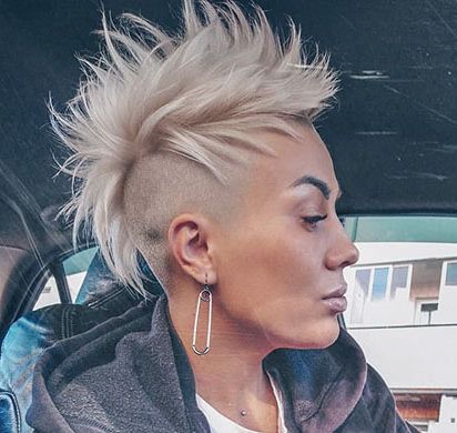 30+ Shaved Sides Haircut Female Ideas In 2019 – Love This Hair Regarding Side Shaved Long Hair Mohawk Hairstyles (View 24 of 25)