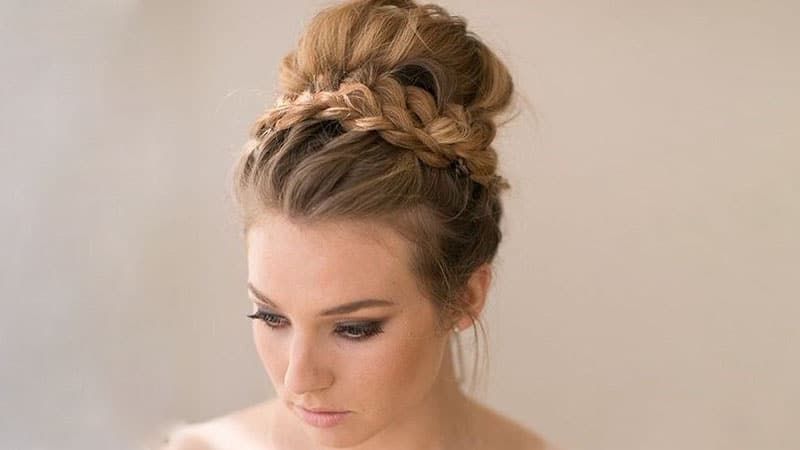 30 Stunning Prom Hairstyles For 2019 – The Trend Spotter Regarding Sleek High Bun Hairstyles With Side Sweep (Photo 19 of 25)