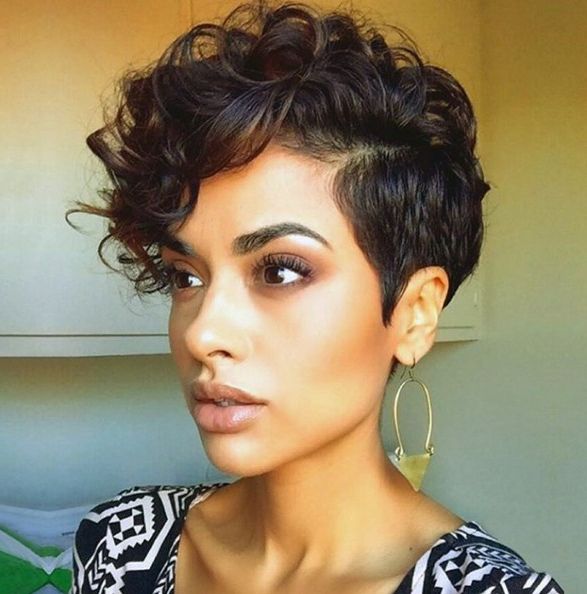 30 Stylish Short Hairstyles For Girls And Women: Curly, Wavy Pertaining To Curly Pixie Haircuts With Highlights (View 20 of 25)