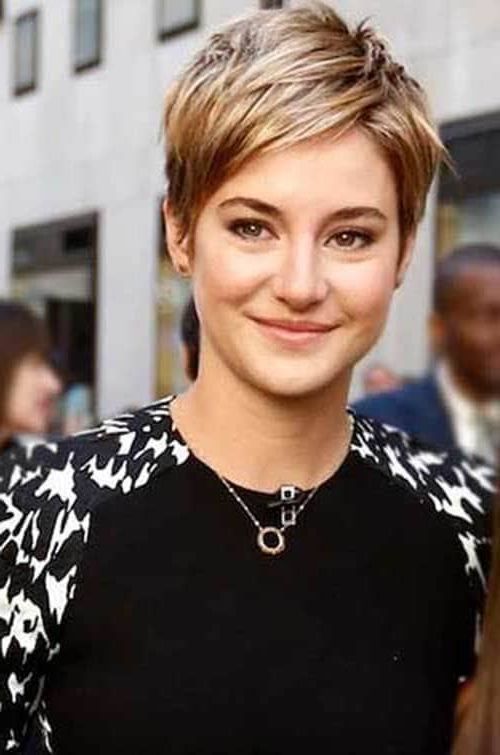 50 Pixie Haircuts You'll See Trending In 2019 Regarding Trendy Pixie Haircuts With Vibrant Highlights (Photo 6 of 25)