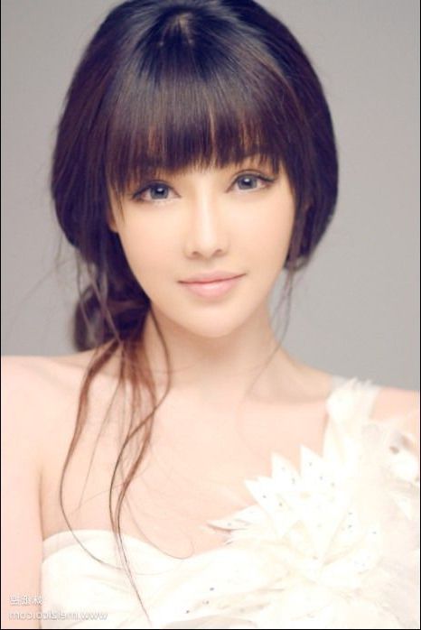 Blunt And Very Beautiful. | Bangs With Medium Hair Pertaining To Blunt Bangs Asian Hairstyles (Photo 8 of 25)