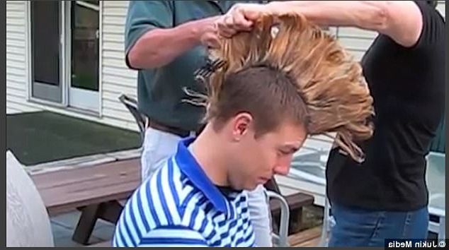 Man Cuts Off His Mohawk With Chainsaw And Garden Shears Pertaining To Icy Purple Mohawk Hairstyles With Shaved Sides (View 21 of 25)