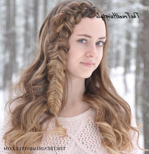 Messy Braided Crown – 39 Bold And Beautiful Braided Bang Intended For Easy Side Downdo Hairstyles With Caramel Highlights (View 22 of 25)