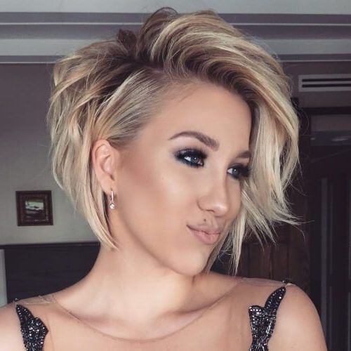 Featured Photo of Top 25 of Glam Blonde Bob Haircuts