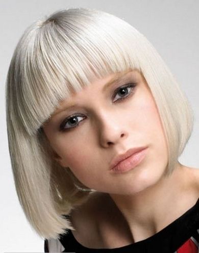Platinum Blunt Bob With Bangs Hair * I Love This Classic With Blonde Blunt Haircuts Bob With Bangs (Photo 3 of 25)