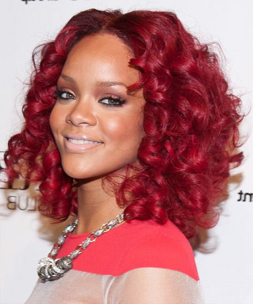 Rihanna Medium Curly Layered Bright Red Bob Haircut Pertaining To Bright Bob Hairstyles (Photo 24 of 25)