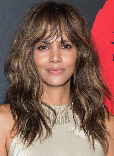 Spring Hairstyles 2018: Spring Haircut And Color Ideas For Inside Long Hairstyles With Straight Fringes And Wavy Ends (View 8 of 25)