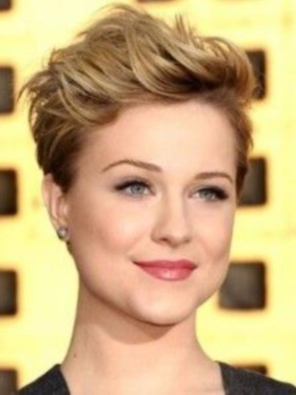 101 Best Hairstyles For Round Faces For Good Hair Day Everyday Throughout Cropped Hairstyles For Round Faces (Photo 11 of 25)