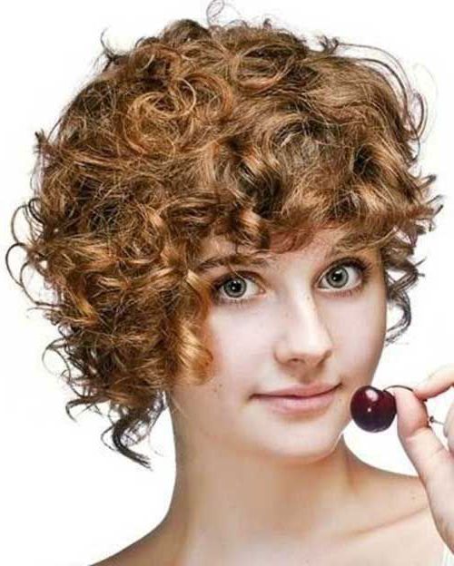 15 Short Curly Hair For Round Faces – Neue Frisuren 2019 For Curly Hairstyles For Round Faces (View 24 of 25)