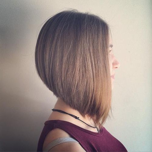 20 Daily Graduated Bob Cuts For Short Hair – Graduated Bob With A Line Bob Hairstyles With Arched Bangs (Photo 14 of 25)