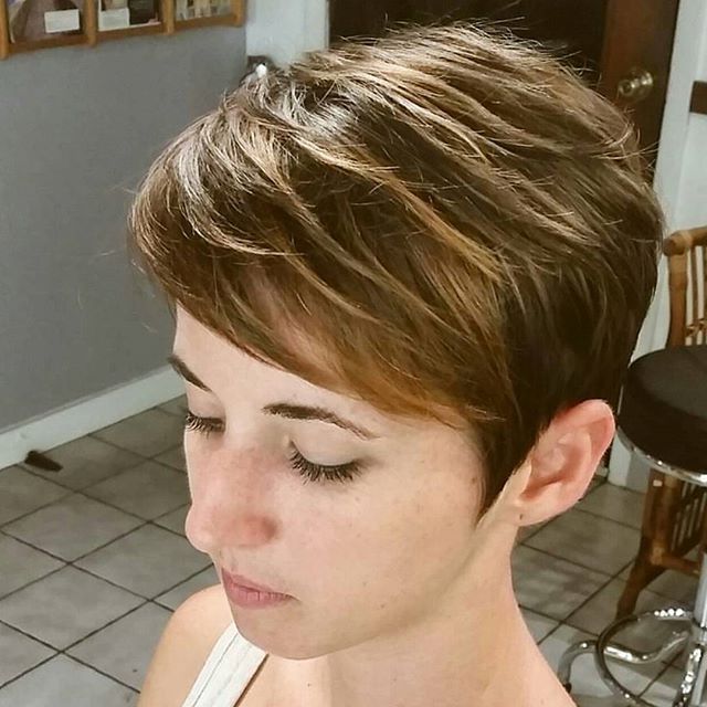21 Flattering Pixie Haircuts For Round Faces – Pretty Designs With Cropped Haircuts For A Round Face (View 9 of 25)