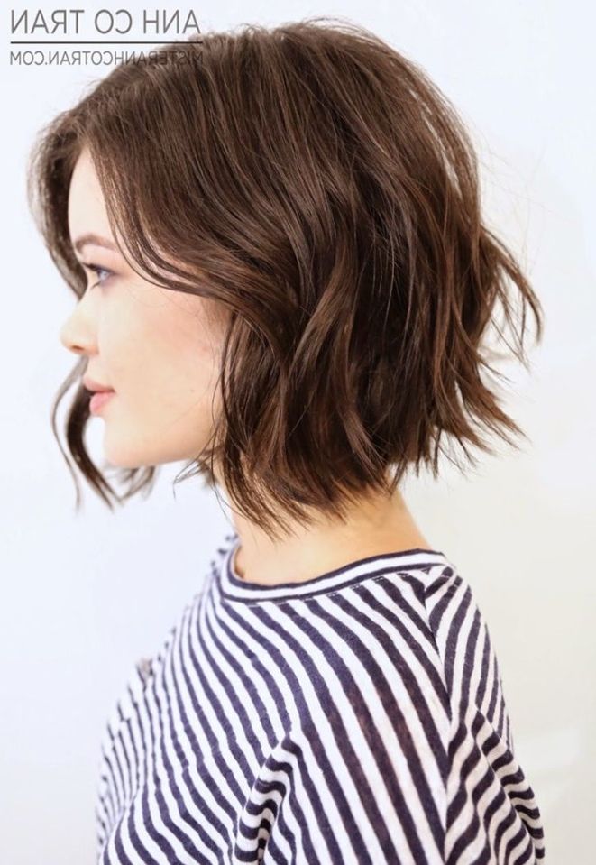 21 Textured Choppy Bob Hairstyles: Short, Shoulder Length Regarding Side Parted Bob Hairstyles With Textured Ends (Photo 14 of 25)