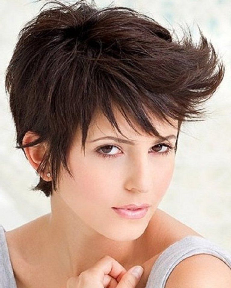 25+ Short Hair Trends For Round Faces Chosen For 2019 | Pouted In Cropped Pixie Haircuts For A Round Face (View 16 of 25)