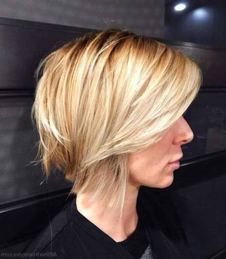 57 Cool Short Bob Hairstyle With Side Swept Bands For Shaggy Blonde Bob Hairstyles With Bangs (Photo 5 of 25)