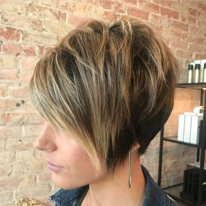 Best 10 Trendy Short Hairstyles With Bangs | Pouted With Regard To Asymmetrical Side Sweep Hairstyles (View 21 of 25)