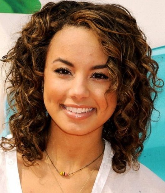 Haircuts For Naturally Curly Hair And Round Face In 2019 In Curly Hairstyles For Round Faces (Photo 2 of 25)