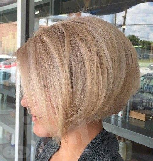 Short Bob Haircuts For Glamorous Women | Hair Style With Choppy Ash Blonde Bob Hairstyles (Photo 19 of 25)
